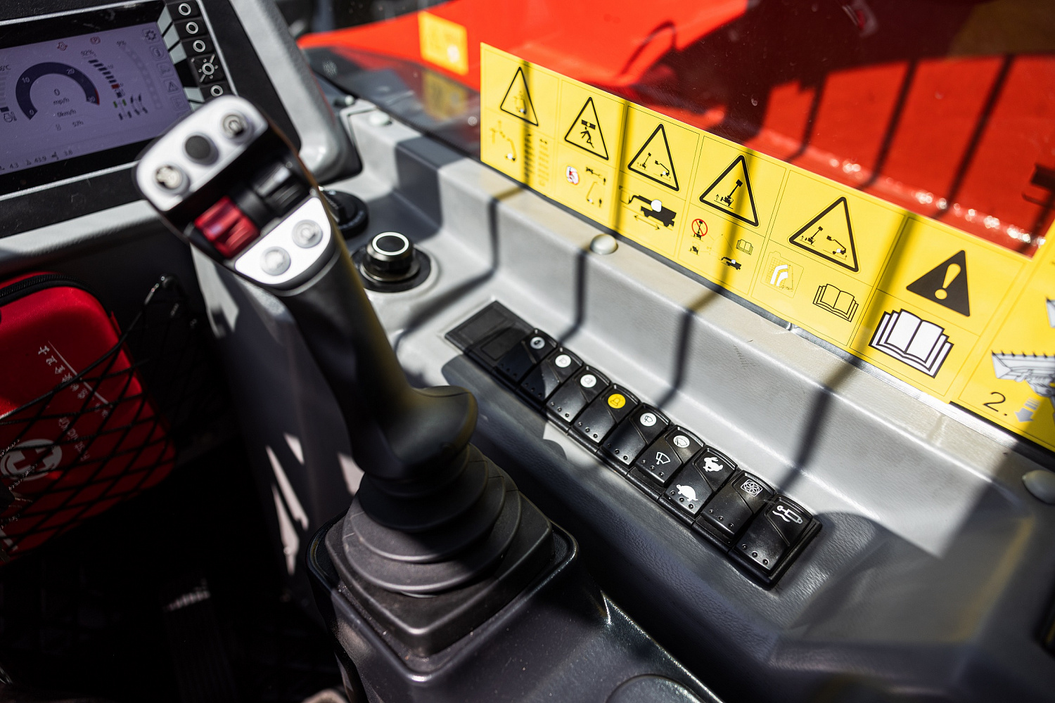 Погрузчик OPTITECH TH 738H, 140 л.с. ГСТ