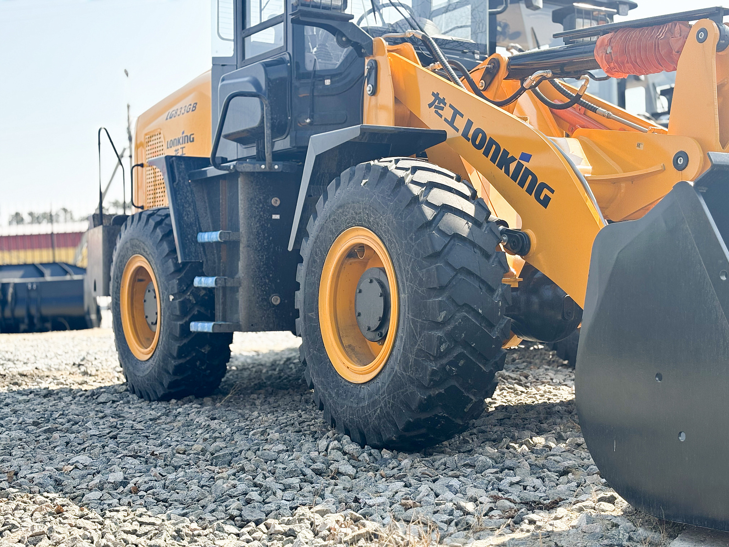 Фронтальный погрузчик Lonking LG833G
